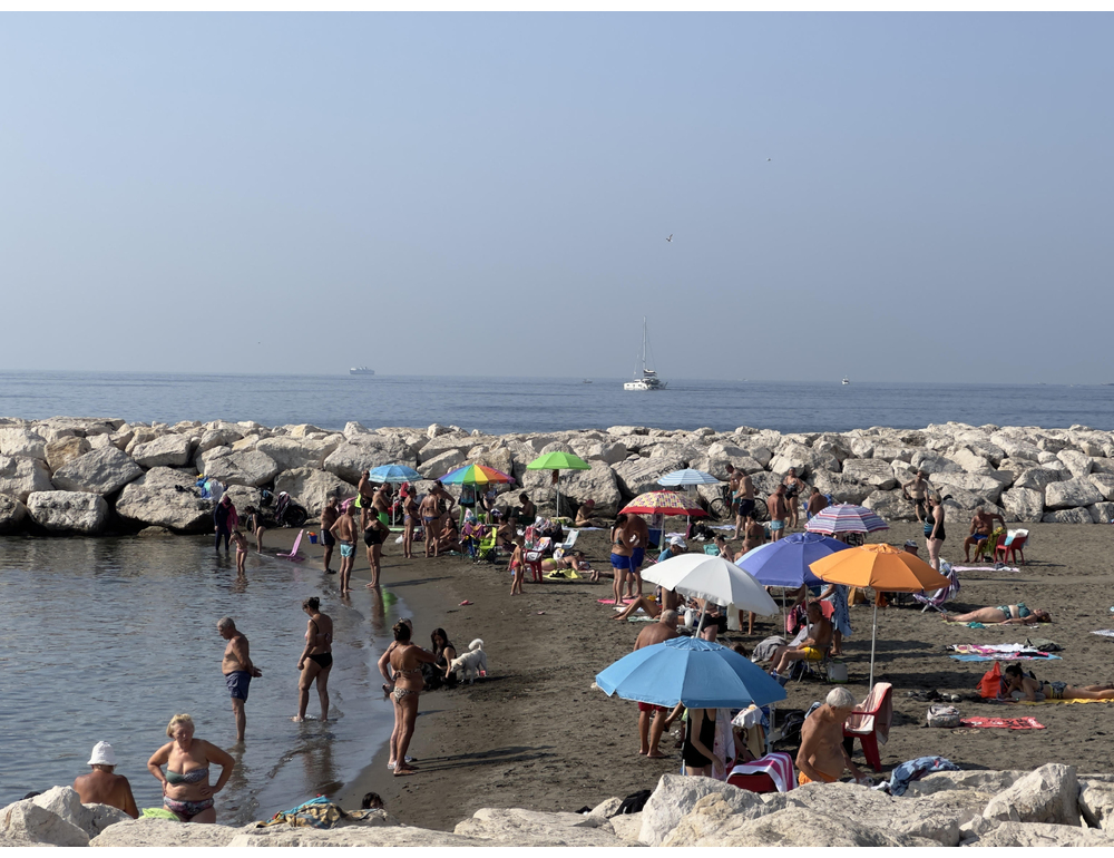 Assoturismo-Cst, a giugno attese oltre 27,2 milioni di presenze italiane +0,9%