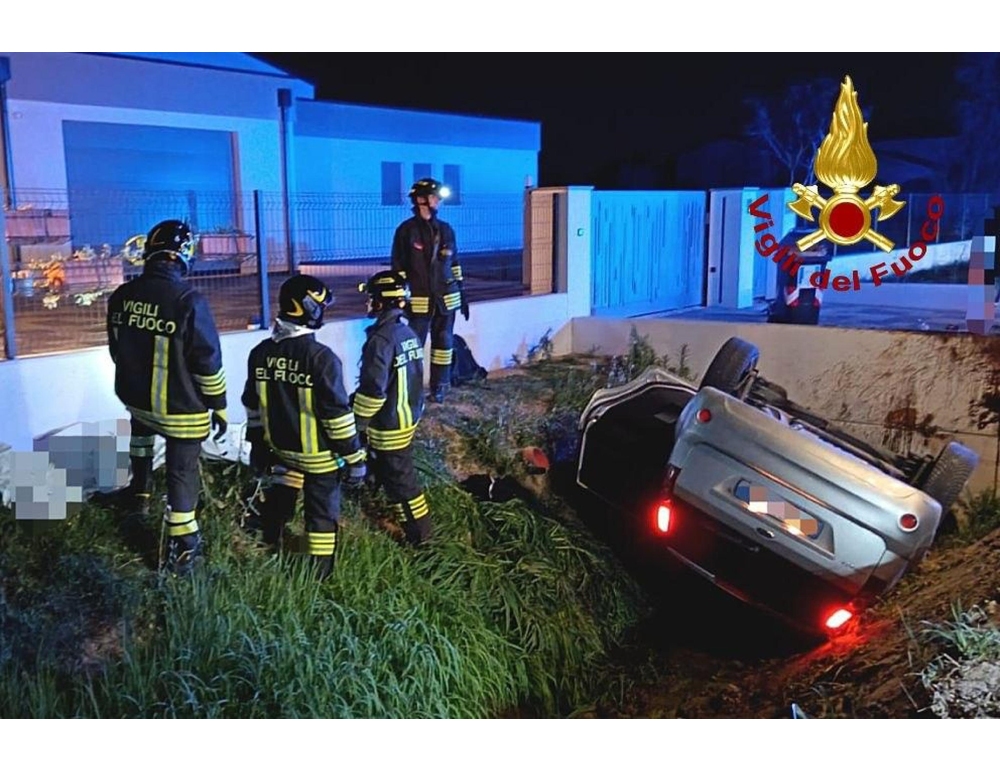 Auto si ribalta in un fosso nel Padovano, muore ragazza di 22 anni