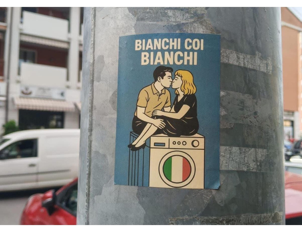 ‘Bianchi coi bianchi’, assessora denuncia adesivi razzisti a Verona