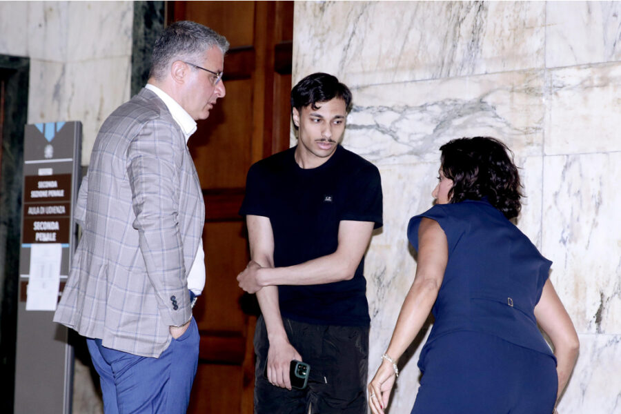 Ridotti da 2mila a mille euro anche i risarcimenti per i carabinieri