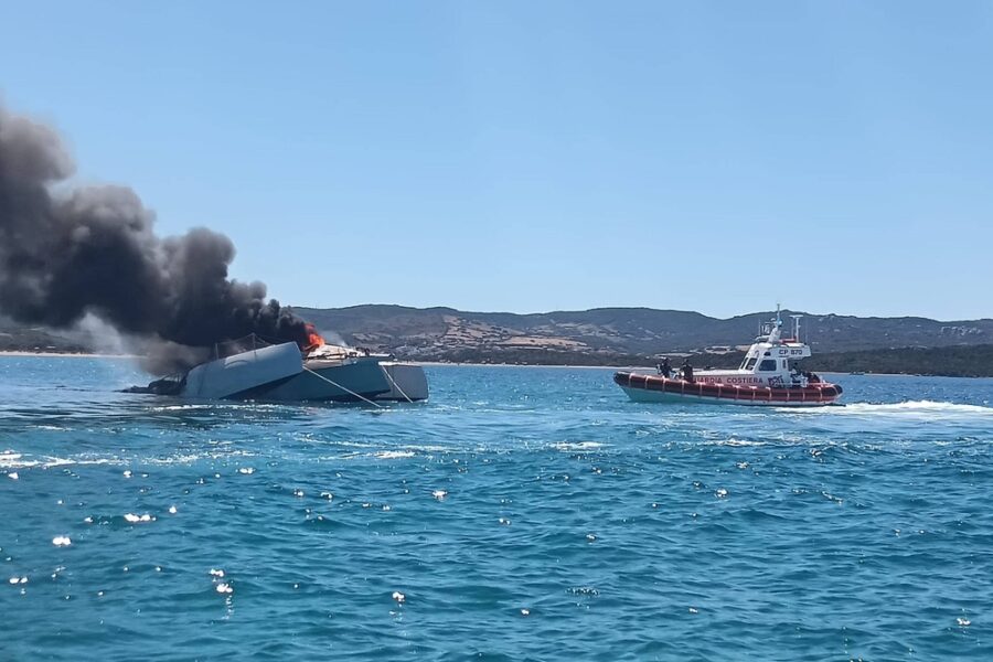 Intervento della Capitaneria di porto a Porto Pollo