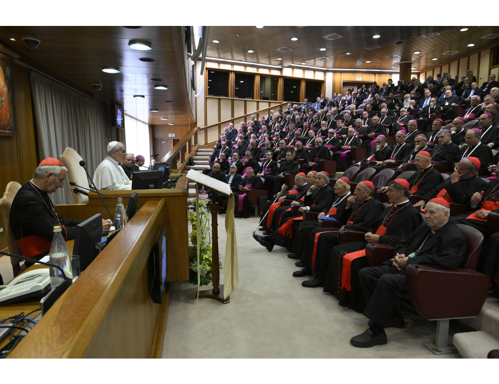Cei, favorire la presenza delle donne nei ruoli di guida nella Chiesa