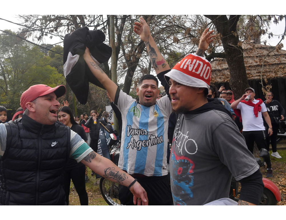 Commozione in Argentina, muore l’icona del rock Carlos ‘el Indio’ Solari