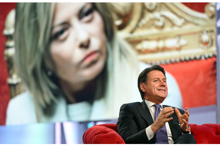 "La rincorsa a foto e alle prefazioni non può prevalere sull'interesse nazionale"