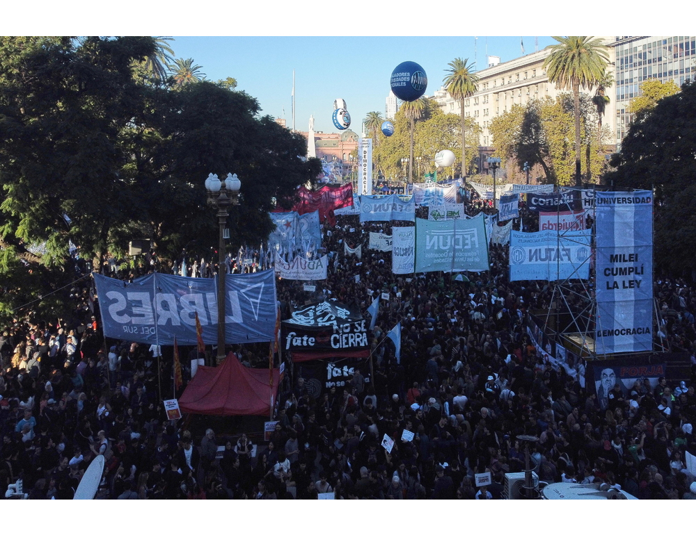 Corte Suprema argentina obbliga Milei a rispettare legge su finanziamento università