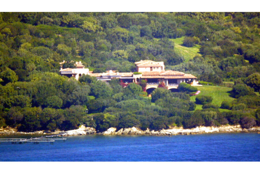 Dalla famiglia Berlusconi alla dinastia reale del Qatar per 350 mlioni di euro