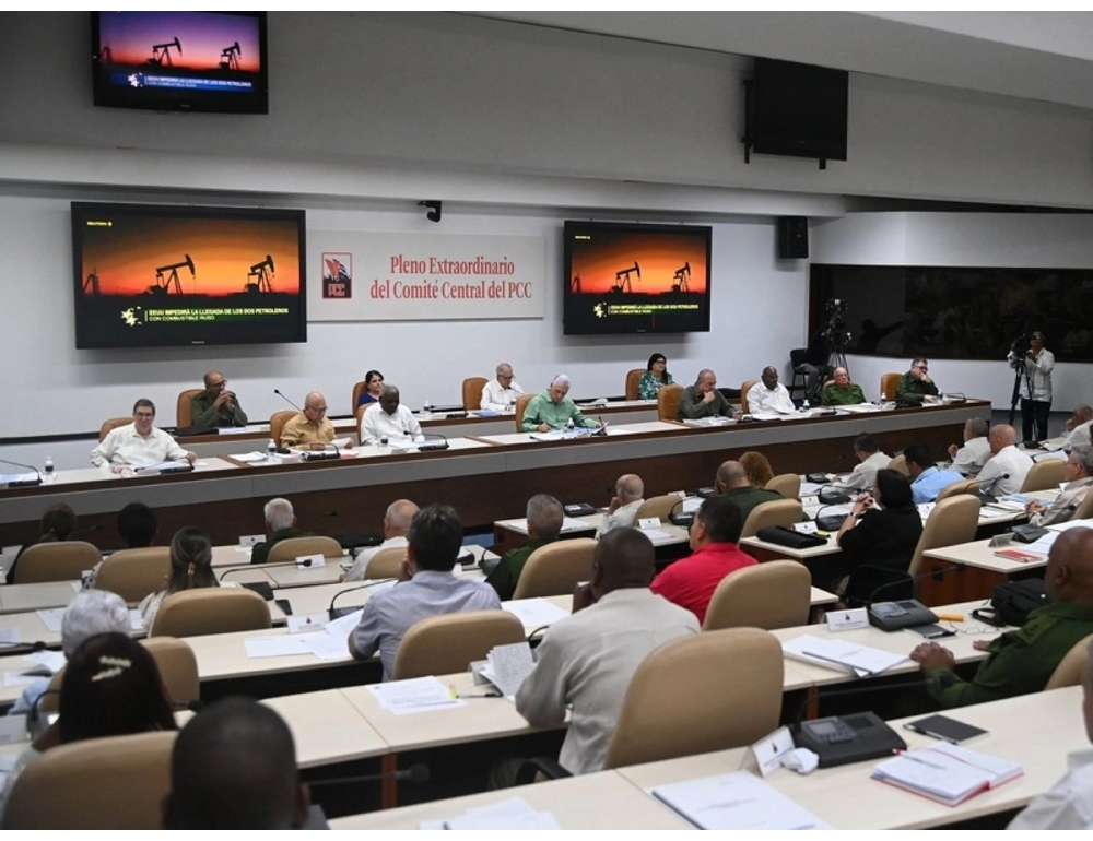 Cuba, il Partito Comunista approva riforme di mercato
