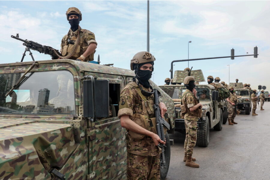 'Attaccato un veicolo militare