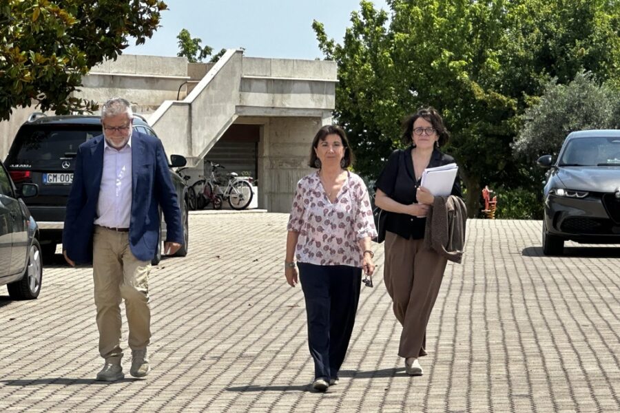 La ministra visita la struttura protetta di Vasto ma non incontra i bimbi