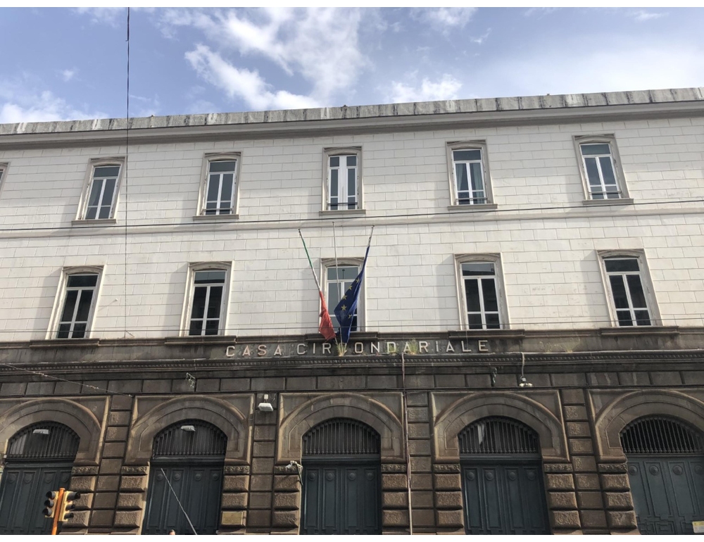 Garante detenuti, nel carcere di Poggioreale un 27enne morto suicida
