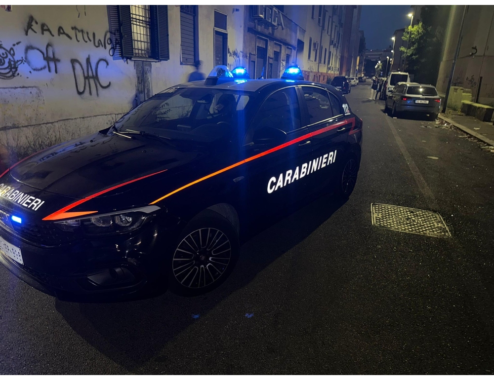 Genova, passamontagna e spranghe per picchiare minori stranieri non accompagnati