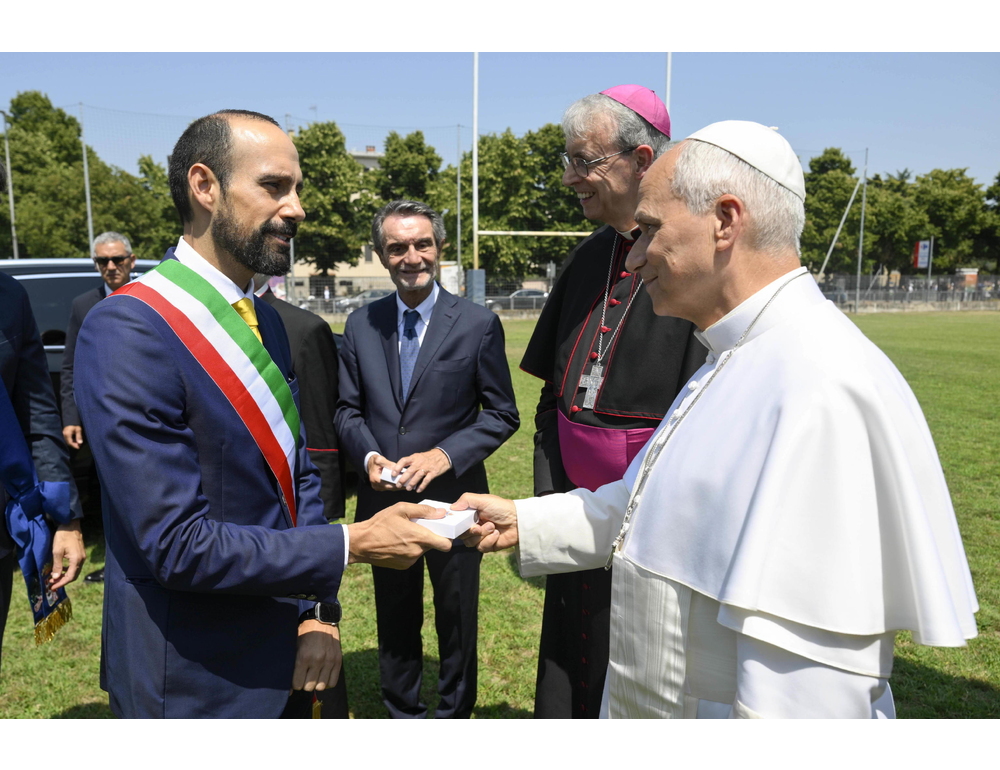 Il Papa, la Chiesa deve camminare insieme senza dividersi