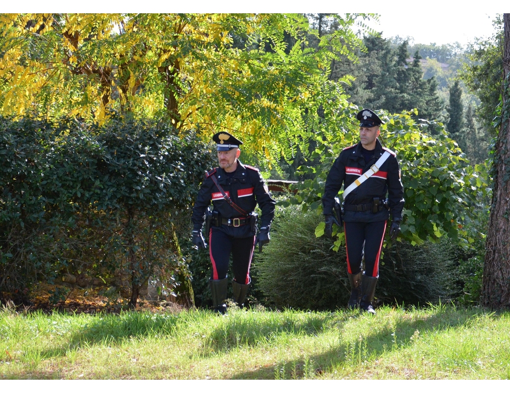 Imprenditrice Daniela Fargion rapinata in villa, pistola puntata alla testa