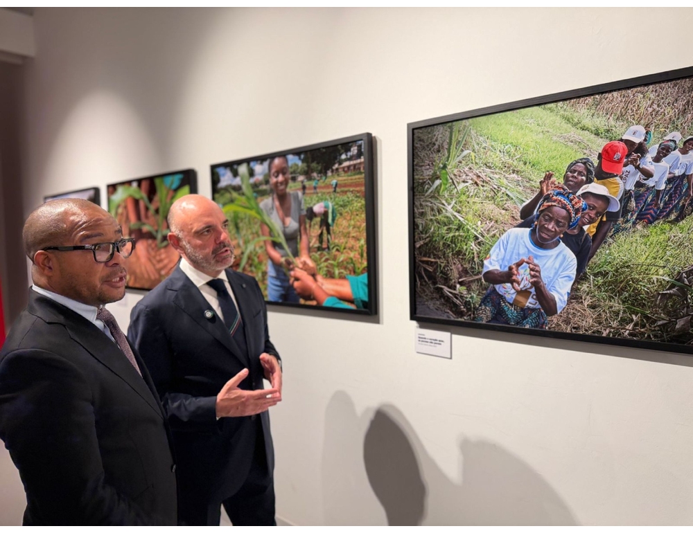 Inaugurata a Maputo la mostra fotografica ‘Humus’ di Marco Palombi