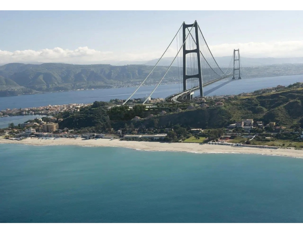 Inchiesta sul Ponte, gli indagati tentarono di corrompere altri due giudici