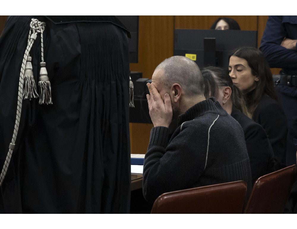 ‘Kaufmann può stare in giudizio’, il processo riprende