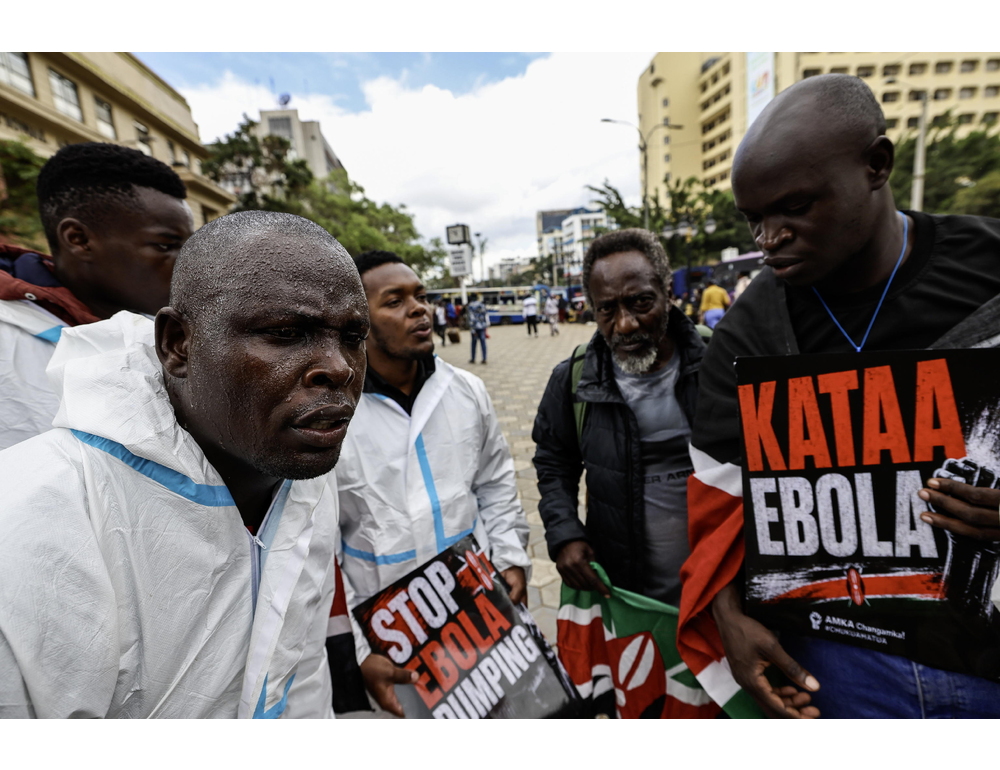 Kenya, arresti e lacrimogeni in nuove proteste contro il centro ebola Usa