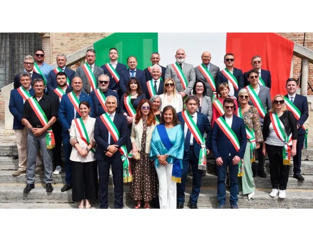 L’Anpi, alla cerimonia del 2 giugno a Rimini sindaco in camicia nera