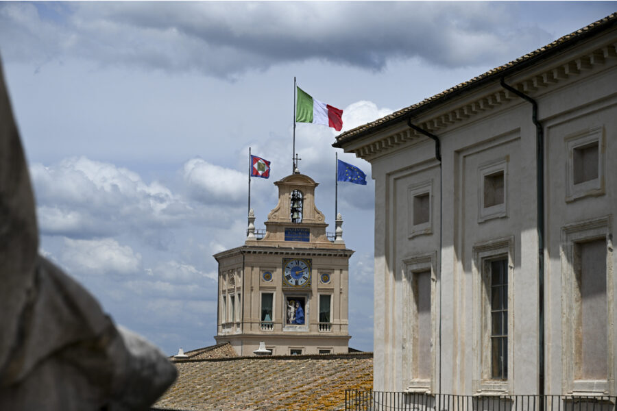 Accolti alcuni punti del ricorso dello Stato a tutela dei vincoli