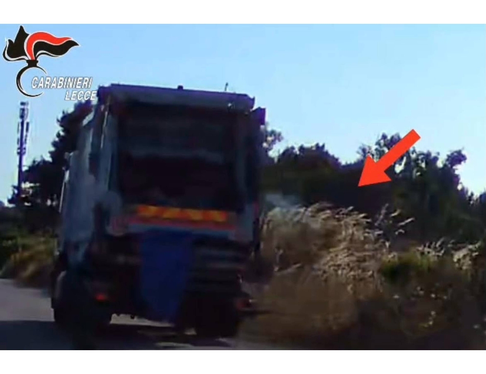 Lanciano miccia accesa da tir in corsa, due arresti per incendio doloso