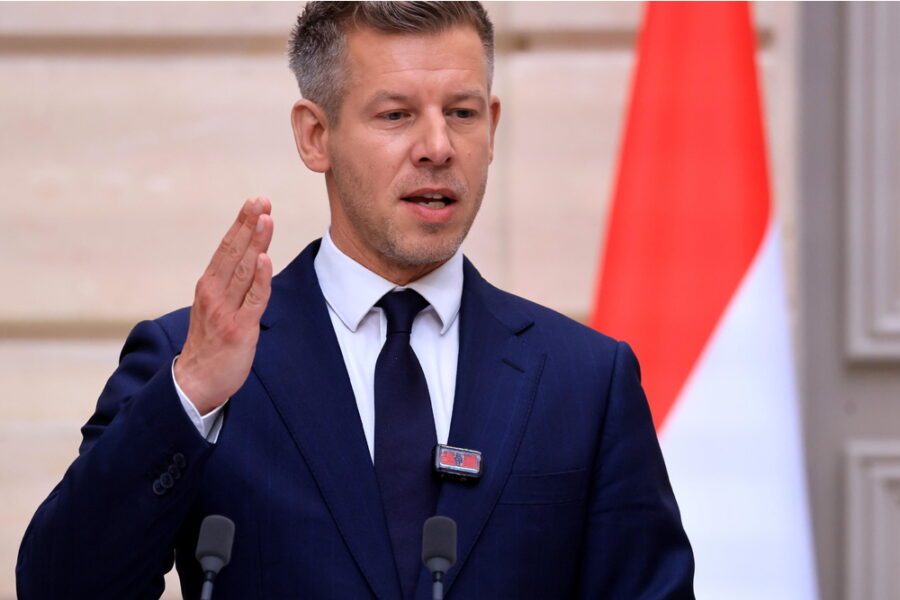 Il premier ungherese a Parigi: 'Ma nessuna corsia preferenziale per l'Ucraina'