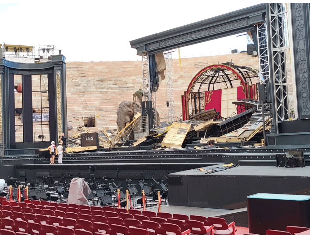 Maltempo danneggia le scenografie di Traviata all’Arena di Verona