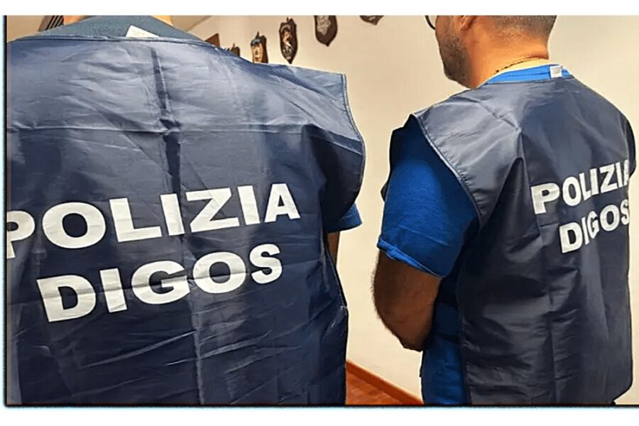 Provvedimento eseguito in provincia di Bologna dalla Digos di Verona