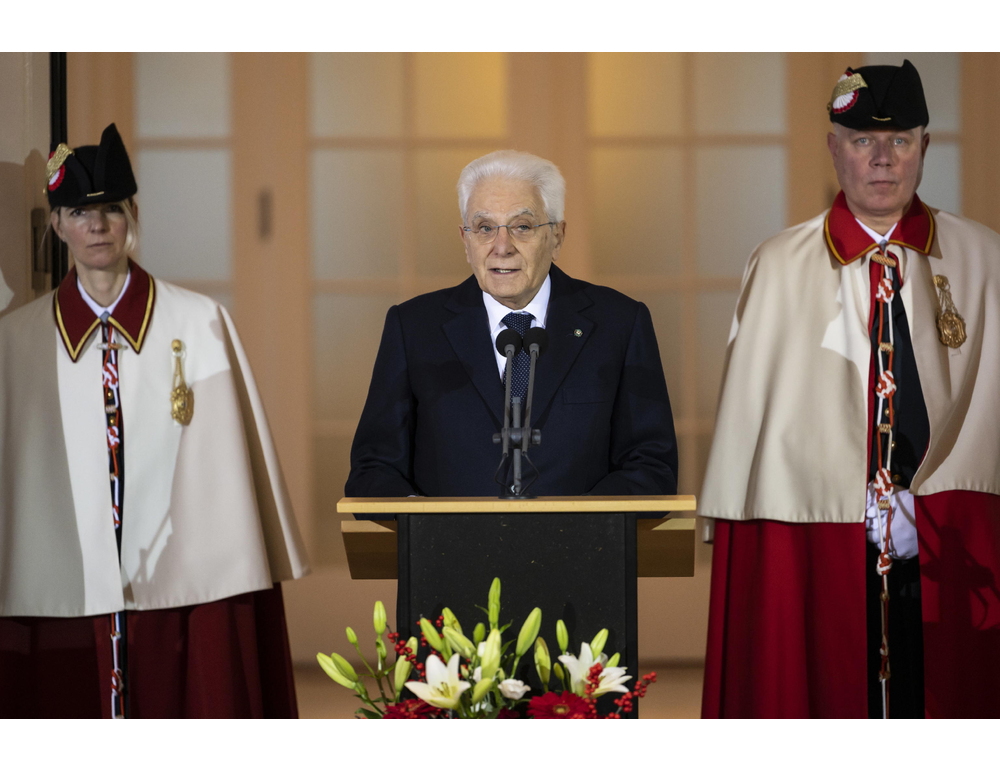 Mattarella nella Giornata mondiale del Rifugiato, opporre la forza della pace