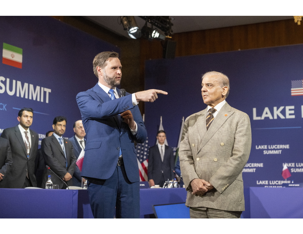 Media, i colloqui con l’Iran e i mediatori continuano nella notte