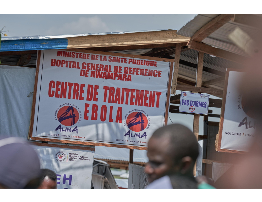 ‘Mille casi Ebola nel mondo, a rischio 3 milioni di bimbi in Congo’