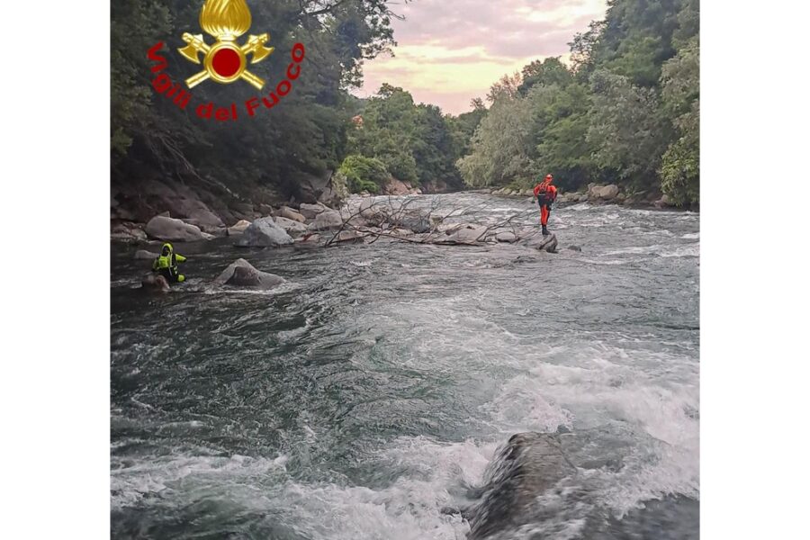Era sulla riva del Chisone a Pinerolo con degli amici