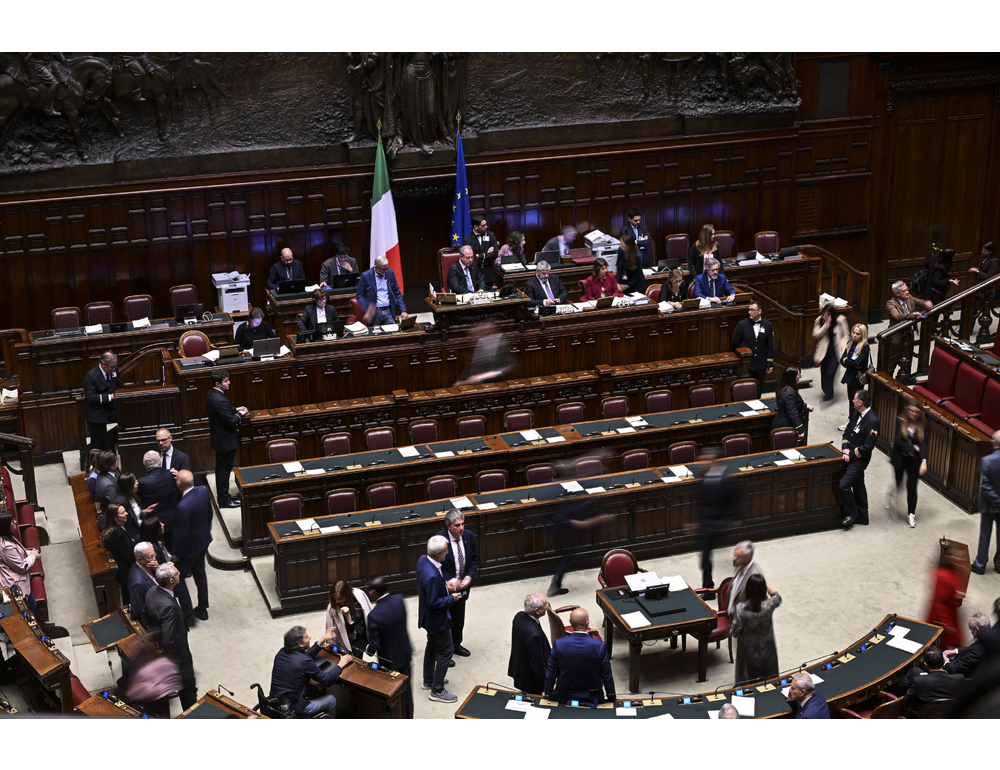 Nome del premier indicato nei programmi, passa l’emendamento