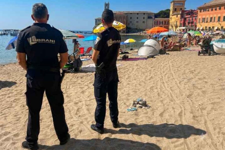 ANSANumero-chiuso-e-guardie-giurate-per-la-Baia-del-Silenzio-a-Sestri-Levante