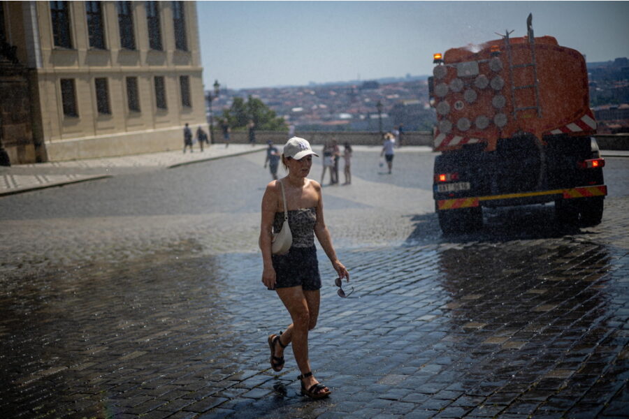 Punte oltre i 40 gradi. In Francia torna invece la normalità