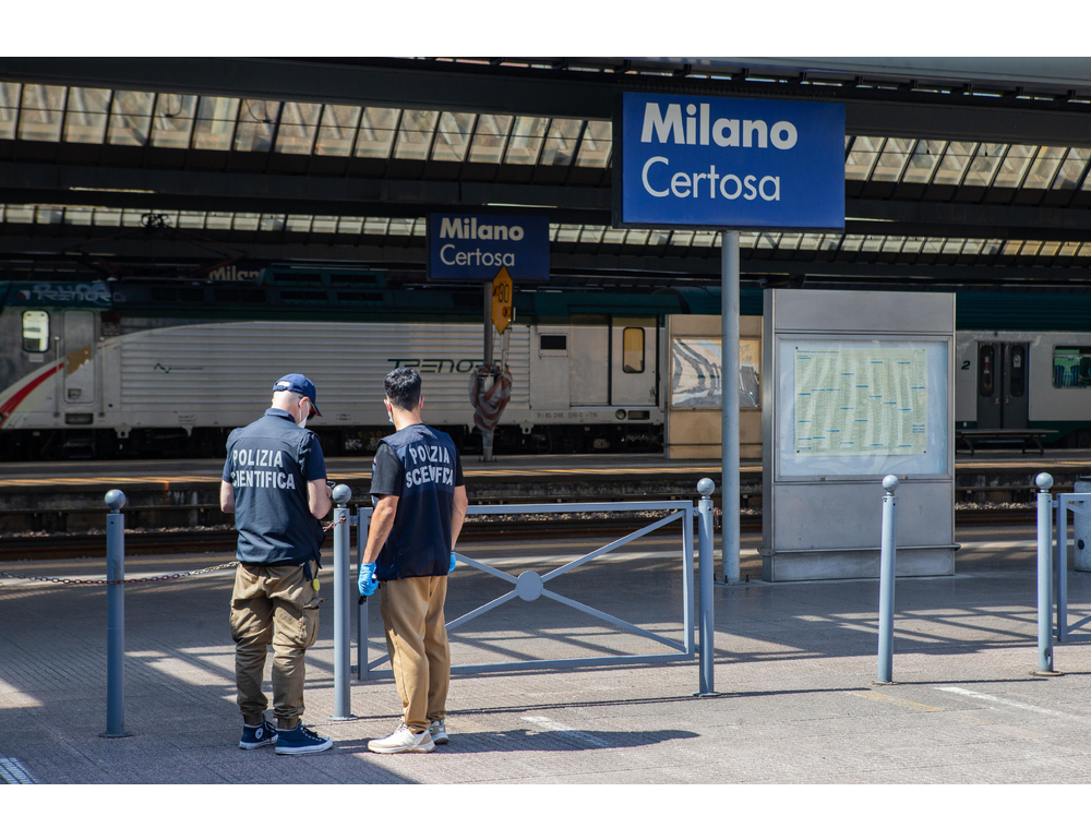Omicidio in stazione a Milano, la Polizia ferma anche il secondo ricercato