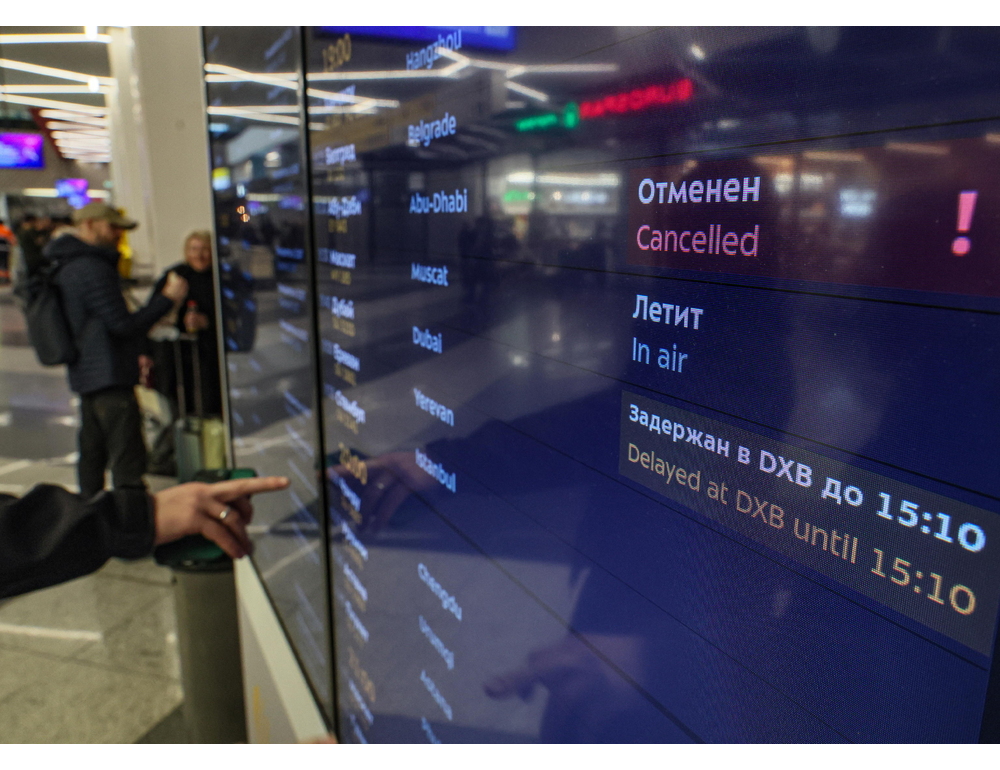 Ondata di droni ucraini, chiusi tutti gli aeroporti di Mosca per sicurezza