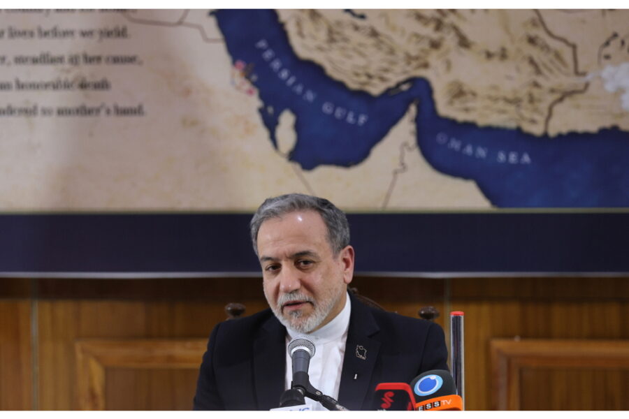 Araghchi a Dar: 'Sostenete gli sforzi per mantenere il cessate il fuoco'