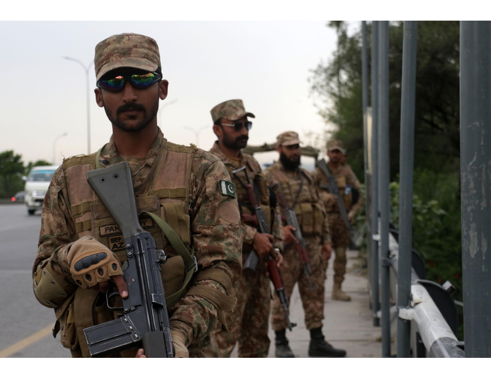 Pakistan, ‘raid contro militanti Afghanistan, 25 morti’