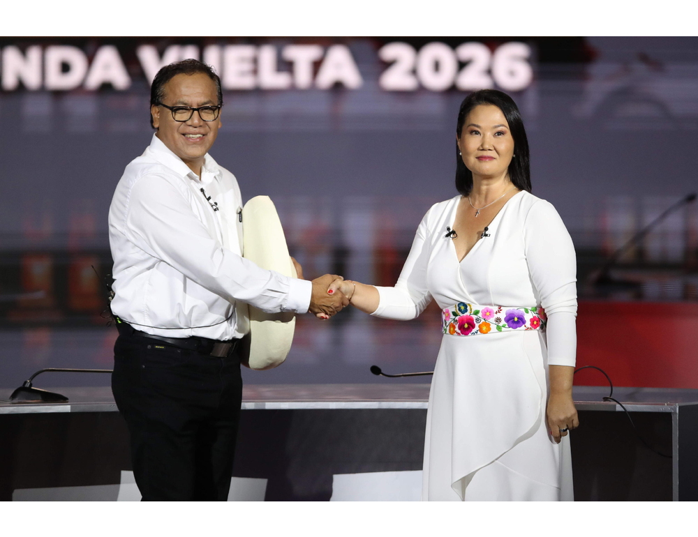 Perù al voto tra Fujimori e Sanchez, sfida sul futuro del Paese