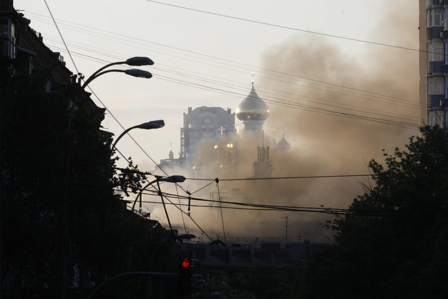 Nella capitale black-out e roghi. In Russia colpito il Kursk