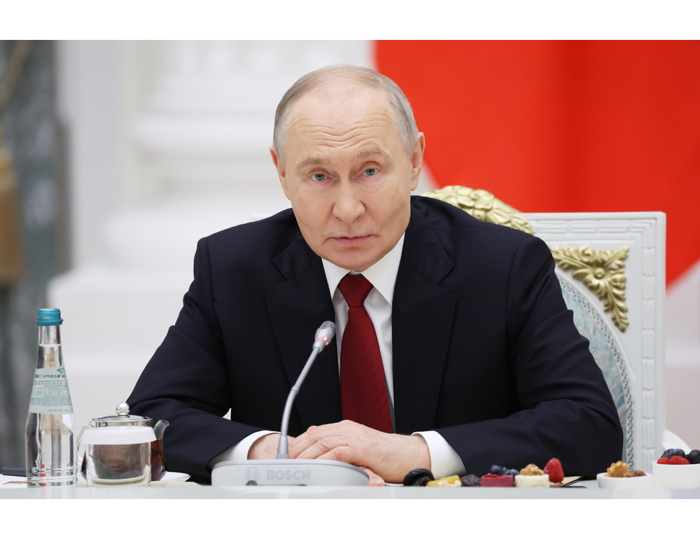 Putin chiama Trump per il compleanno, 55 minuti di telefonata