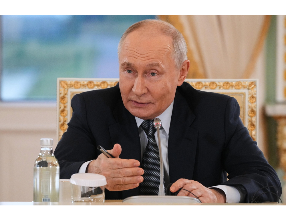 Putin, ‘non è necessario un cessate il fuoco per i negoziati di pace’