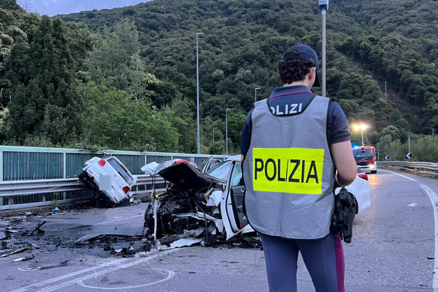 Una delle vittime aveva 14 anni. Frontale con un'altra auto a Iseo
