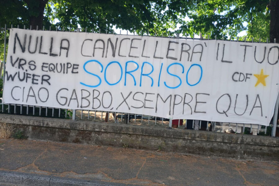 Stasera a Viareggio 1500 persone hanno ricordato Gabriele Martini