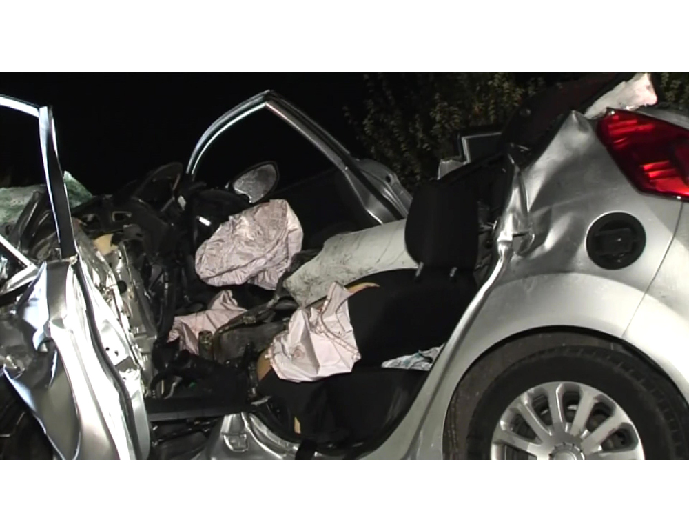 Scontro frontale fra due auto nel Bresciano, morto un diciannovenne