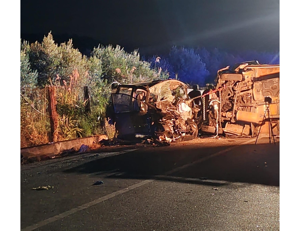 Scontro tra auto e camion, morto un 26enne nel Cosentino