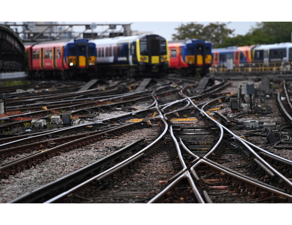 Scontro tra due treni a nord di Londra, ci sono feriti gravi
