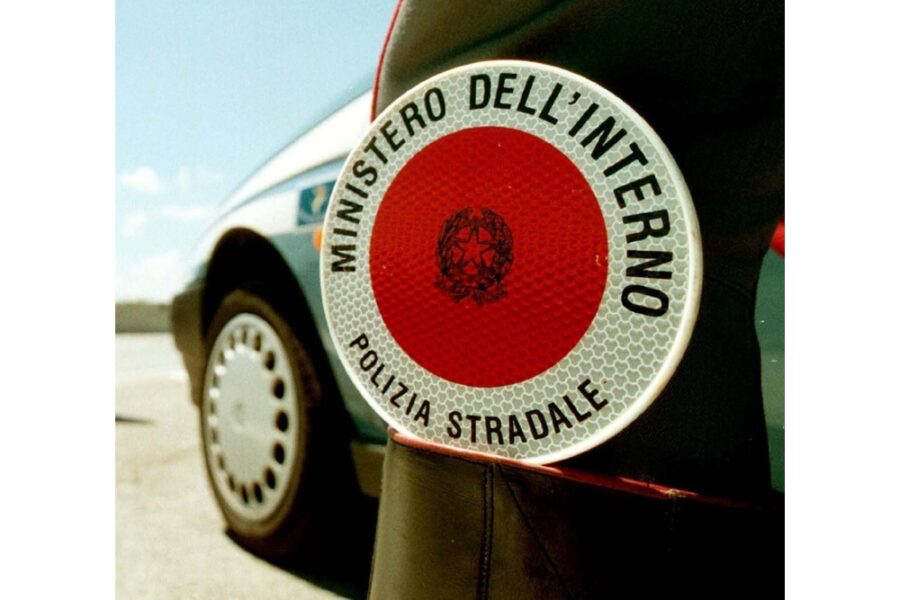 Il conducente maggiorenne ricoverato in prognosi riservata