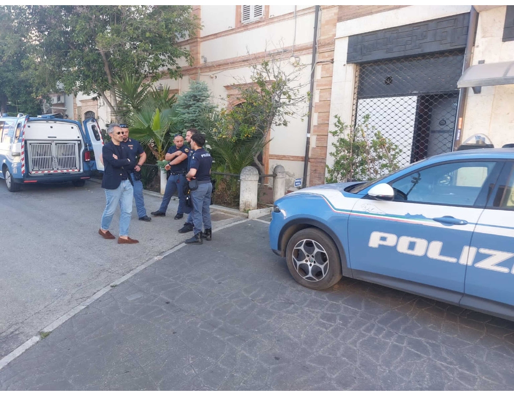 Sindaco minacciato di morte da ragazzi durante controlli di polizia anti-degrado