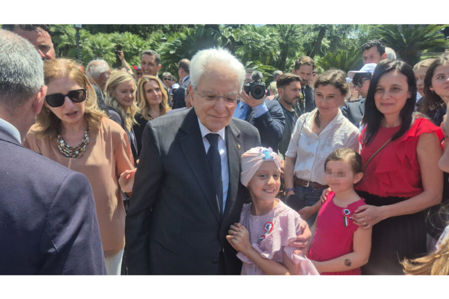 Il saluto nei giardini del Quirinale in occasione del 2 giugno
